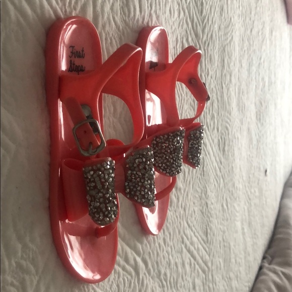 Girls Sandals with Sparkly Bow - Picture 3 of 3